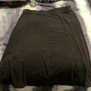 XL black skirt